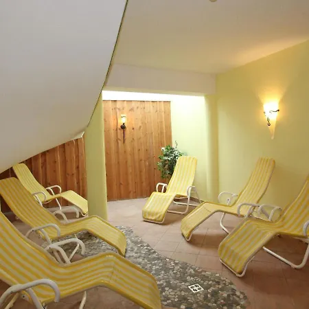 Quaint In L Ngenfeld With Sauna