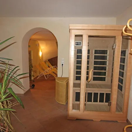 Quaint In Laengenfeld With Sauna Апартаменты Хубен